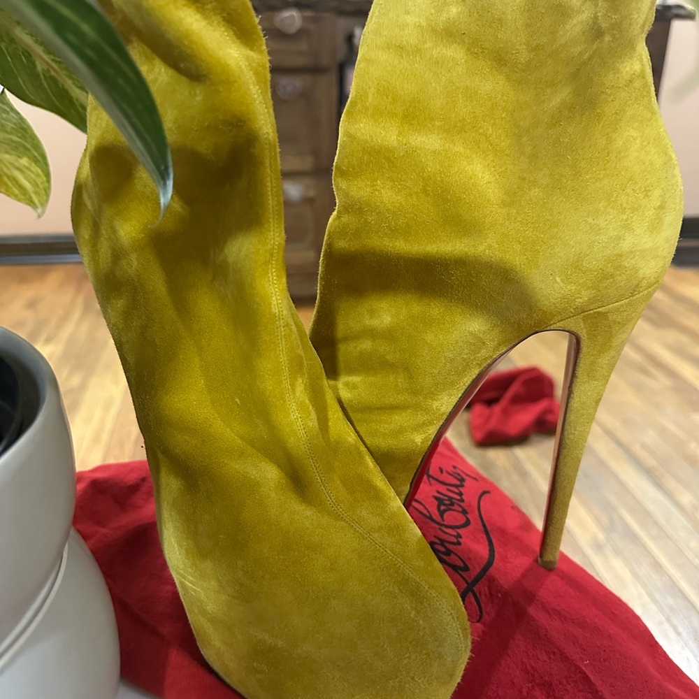 Christian Louboutin Mustard Suede Heels